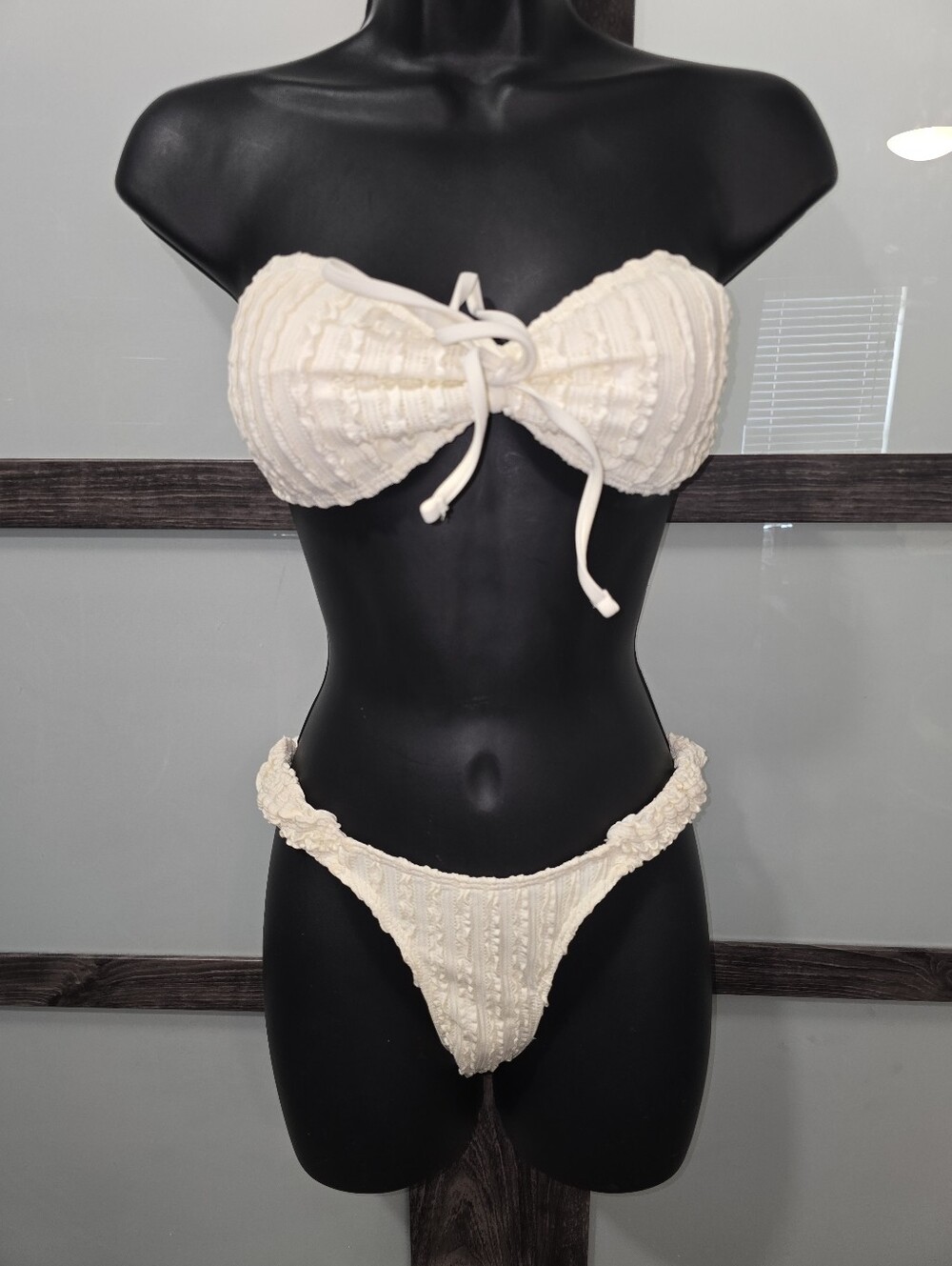 2 piece Bandeau Cream Bikini Swimsuit Bathing Suit Sz XS